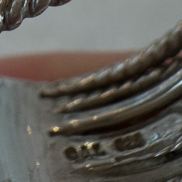 David Yurman Large Diamond Crossover Ring - Picture 9 of 10